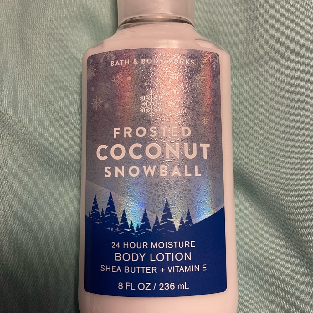 Bath & Body Works Frosted Coconut Snowball body lotion 8 oz  new